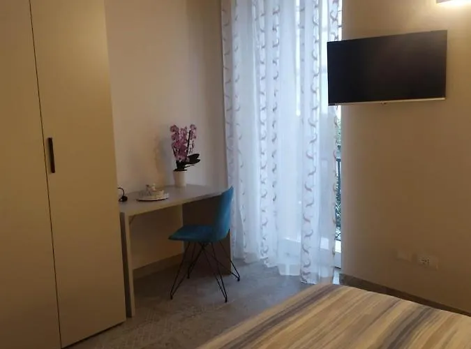 Oda ve Kahvaltı Corte Trento Desenzano del Garda
